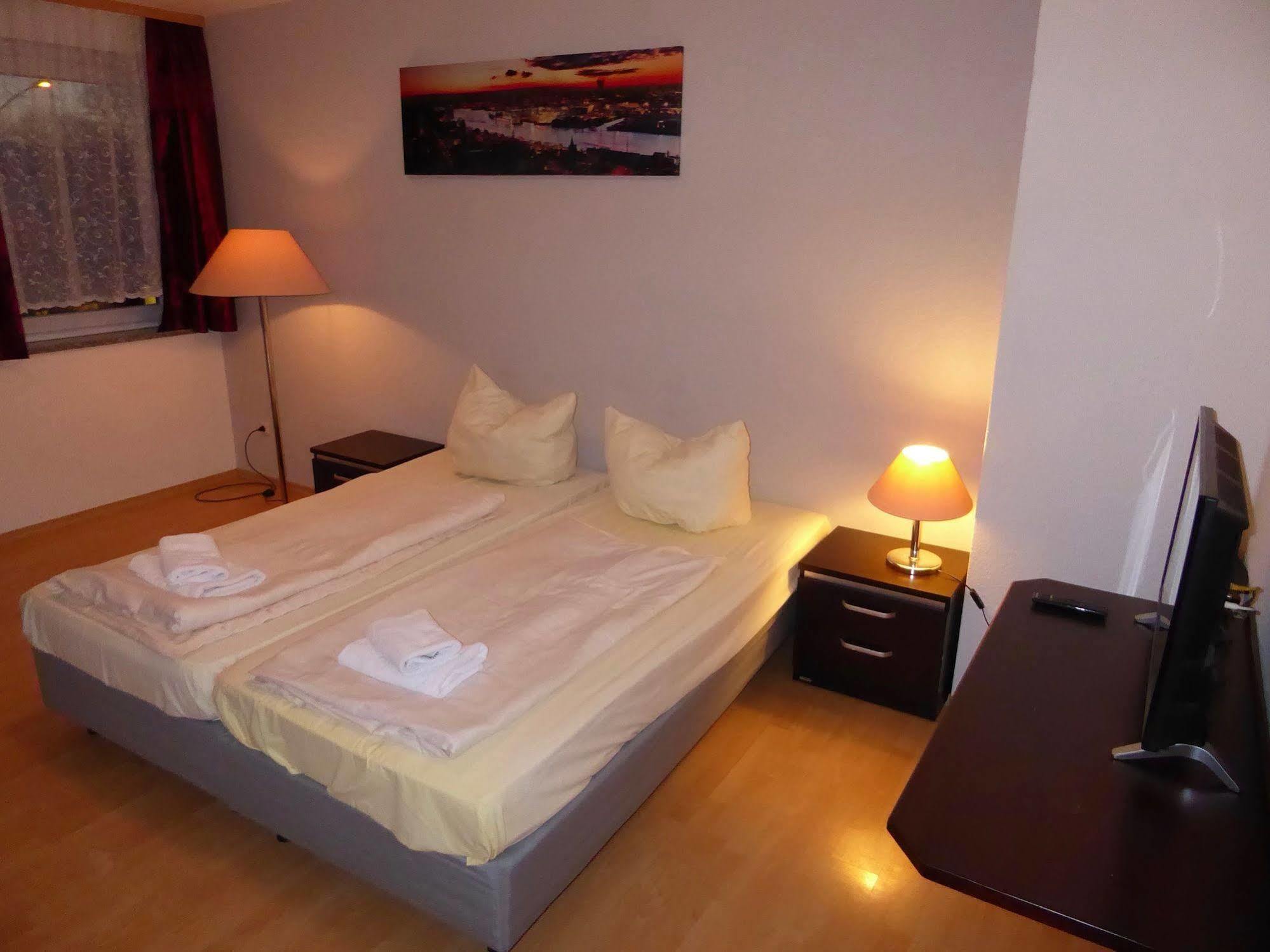 Boardinghouse Mundsburg Aparthotel ฮัมบูร์ก ภายนอก รูปภาพ