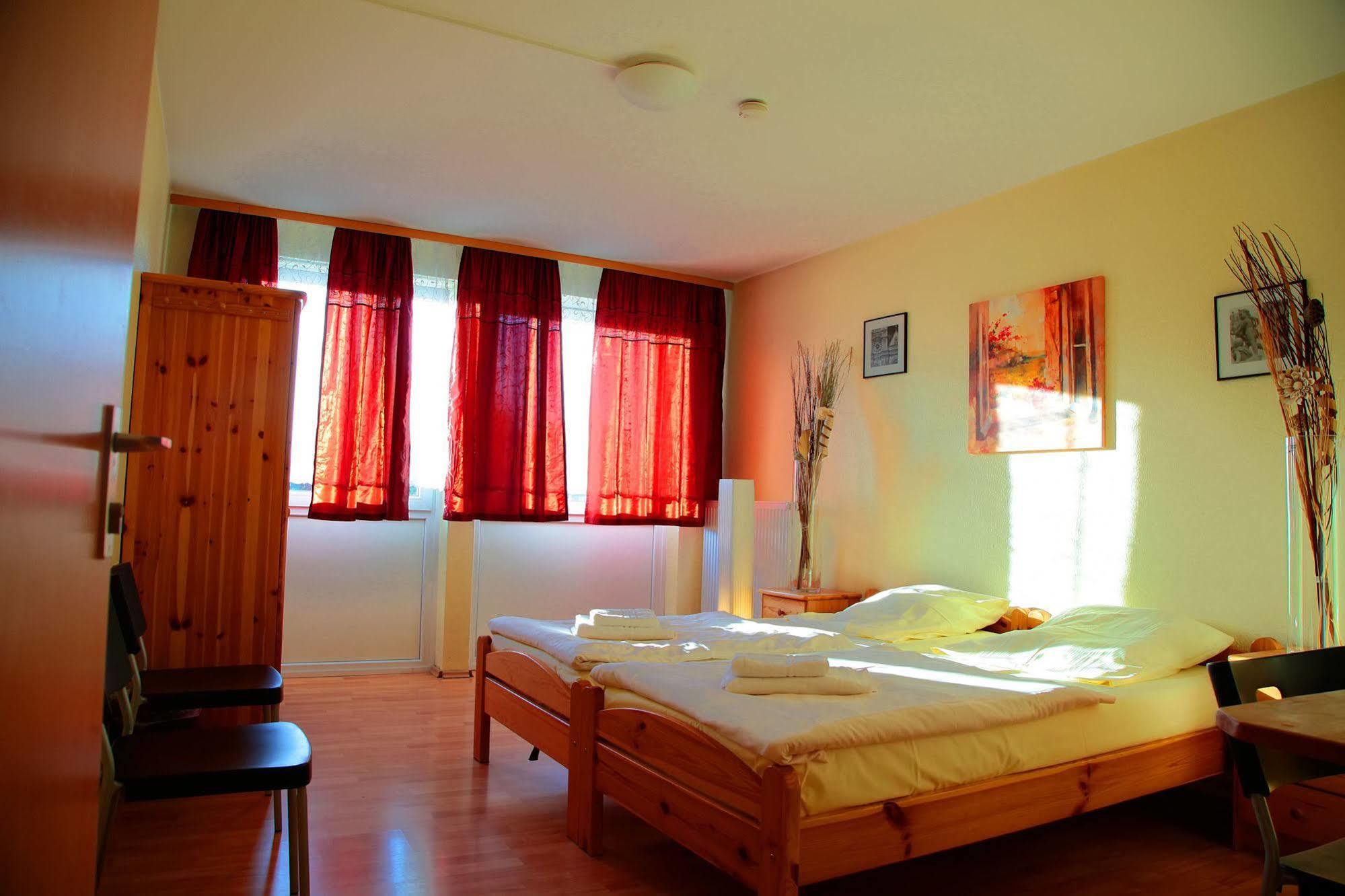 Boardinghouse Mundsburg Aparthotel ฮัมบูร์ก ภายนอก รูปภาพ